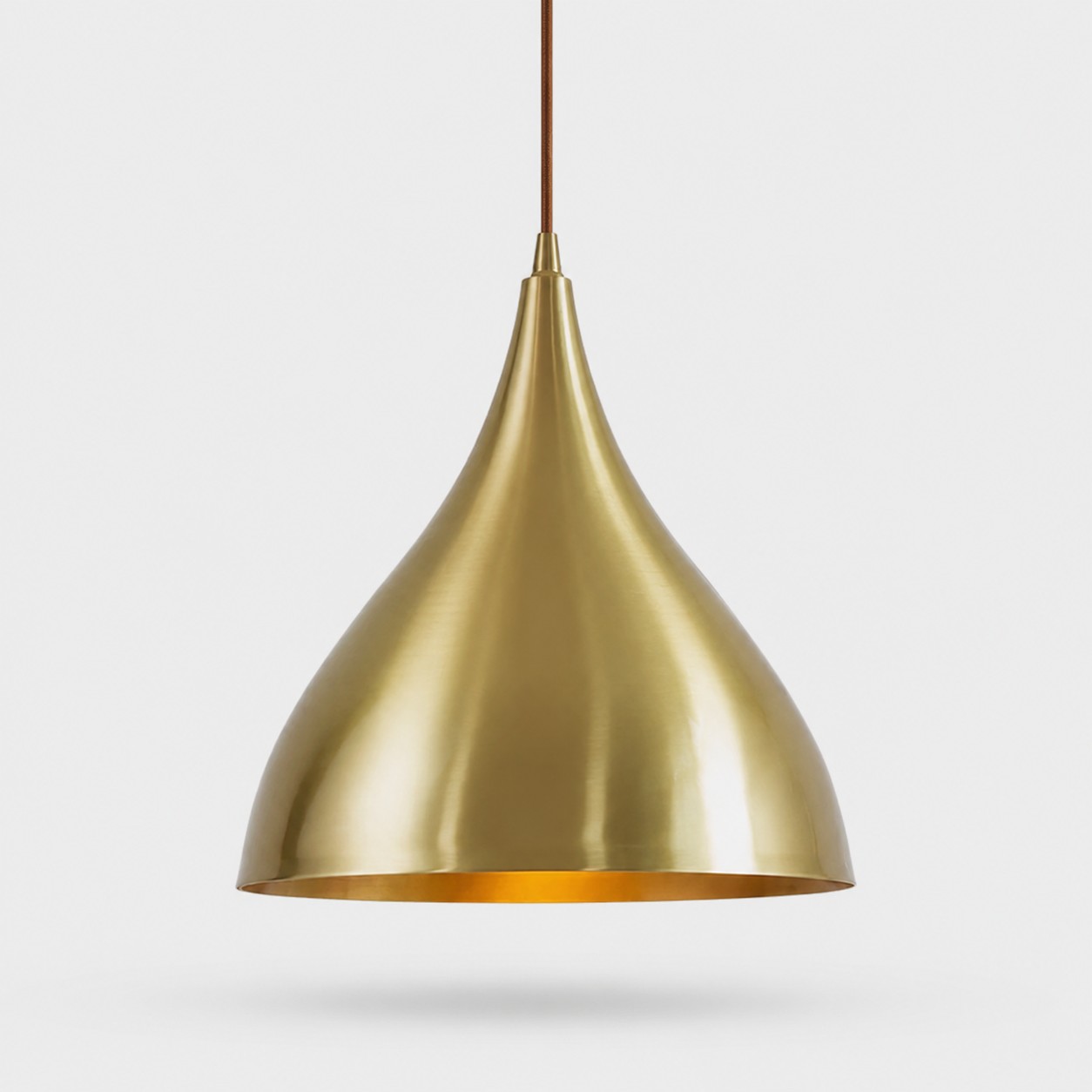 Suspension A grand format en laiton brillant