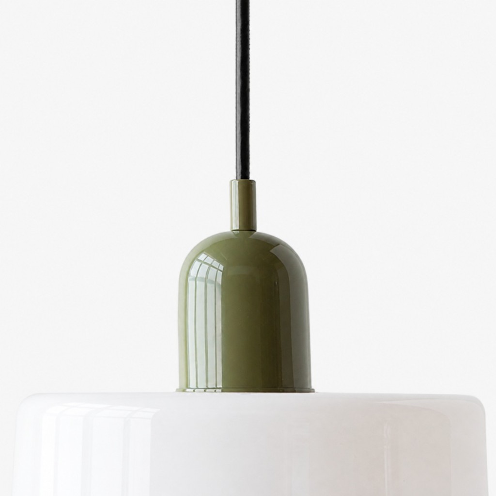Close-up of the small cap where the cord meets the disc