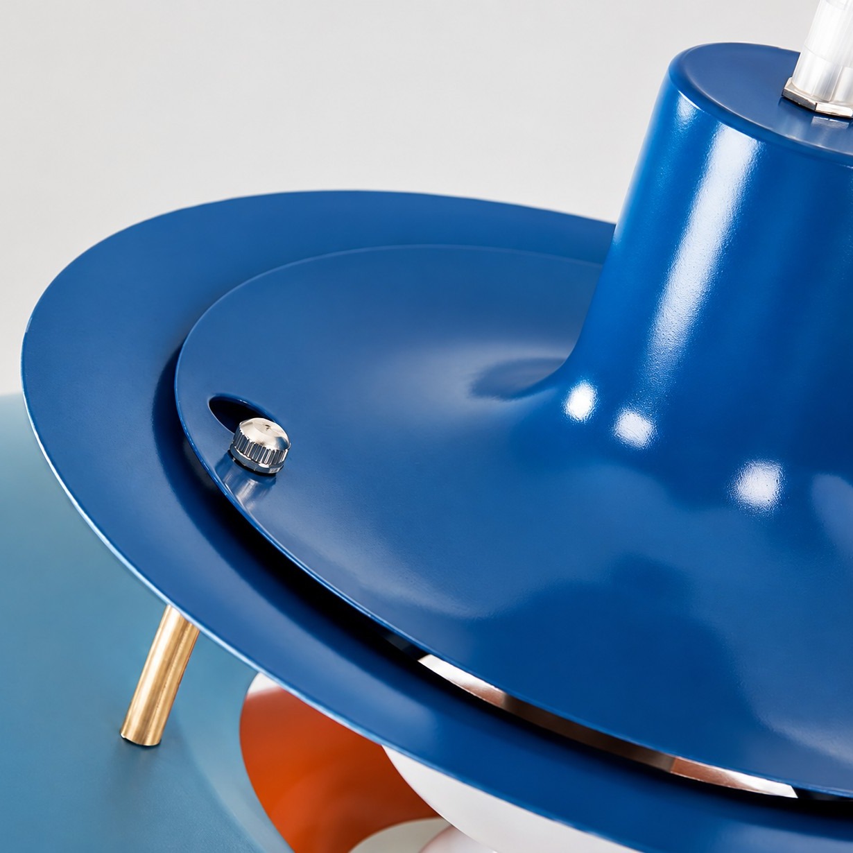 Painted aluminum cap, hang, and stacked shades