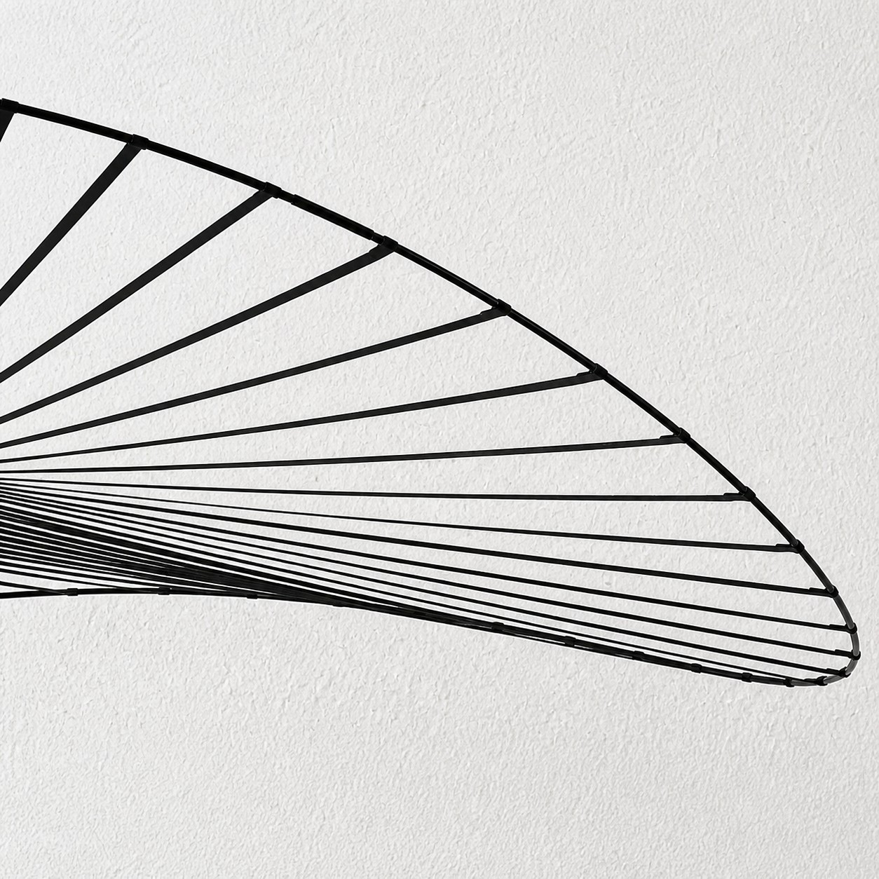 Sweep of the wireframe brim