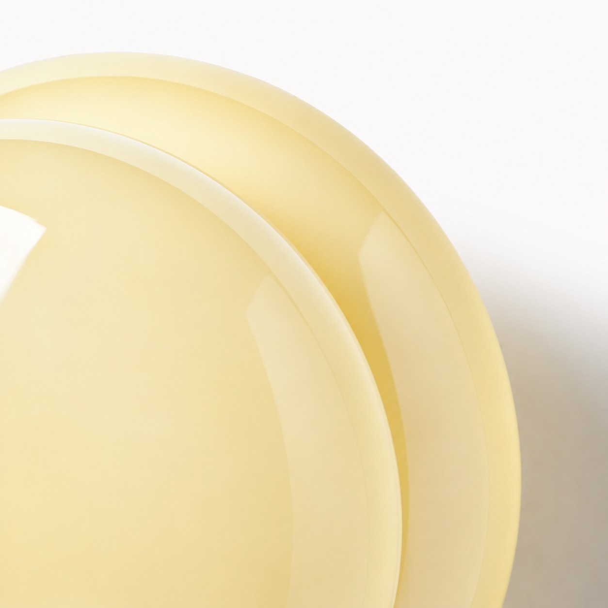 Stacked opal glass discs